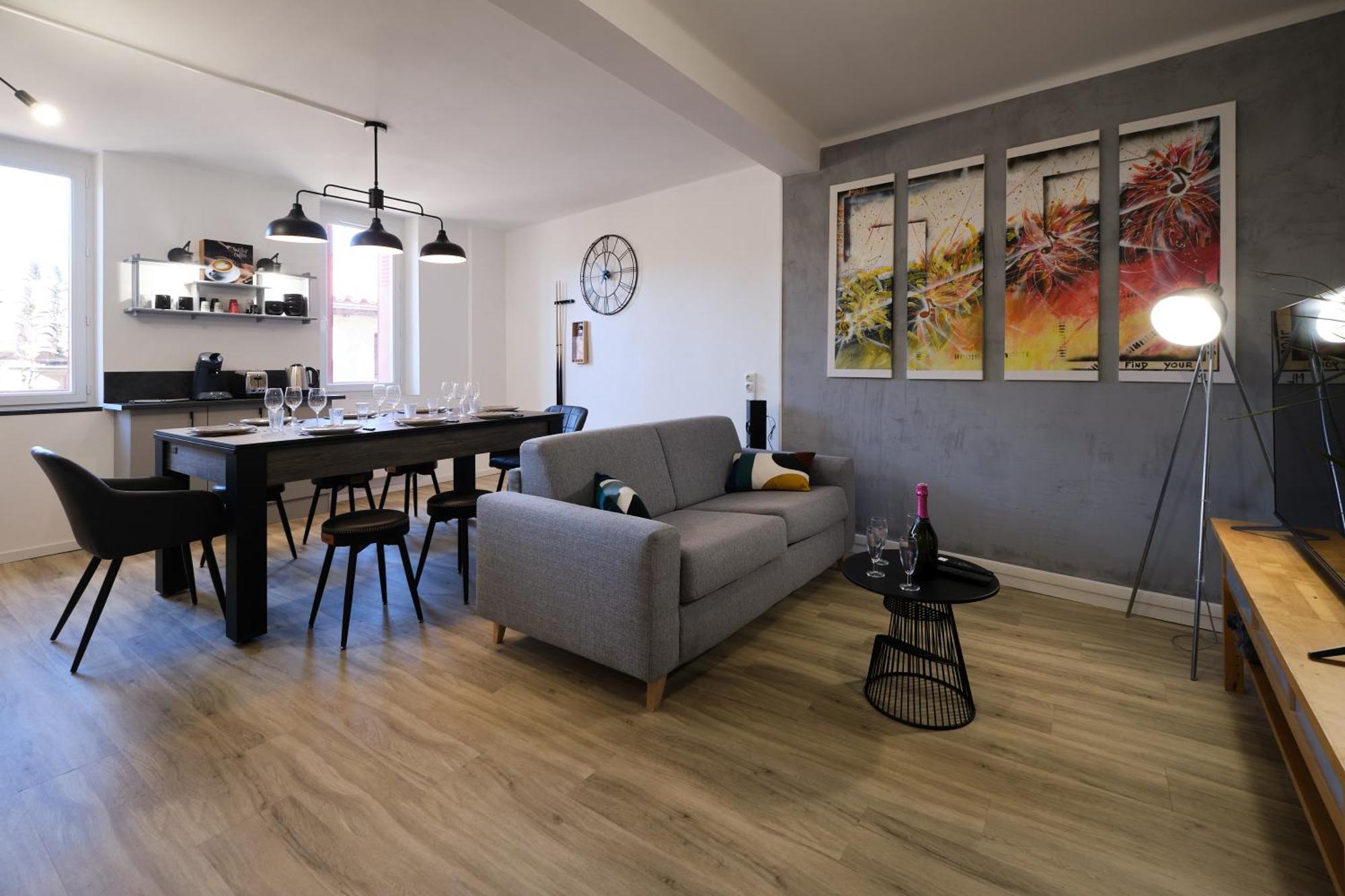 Magnifique*T4*Centre Ville*Wifi*Billard*Netflix* ลิโมว์ ภายนอก รูปภาพ
