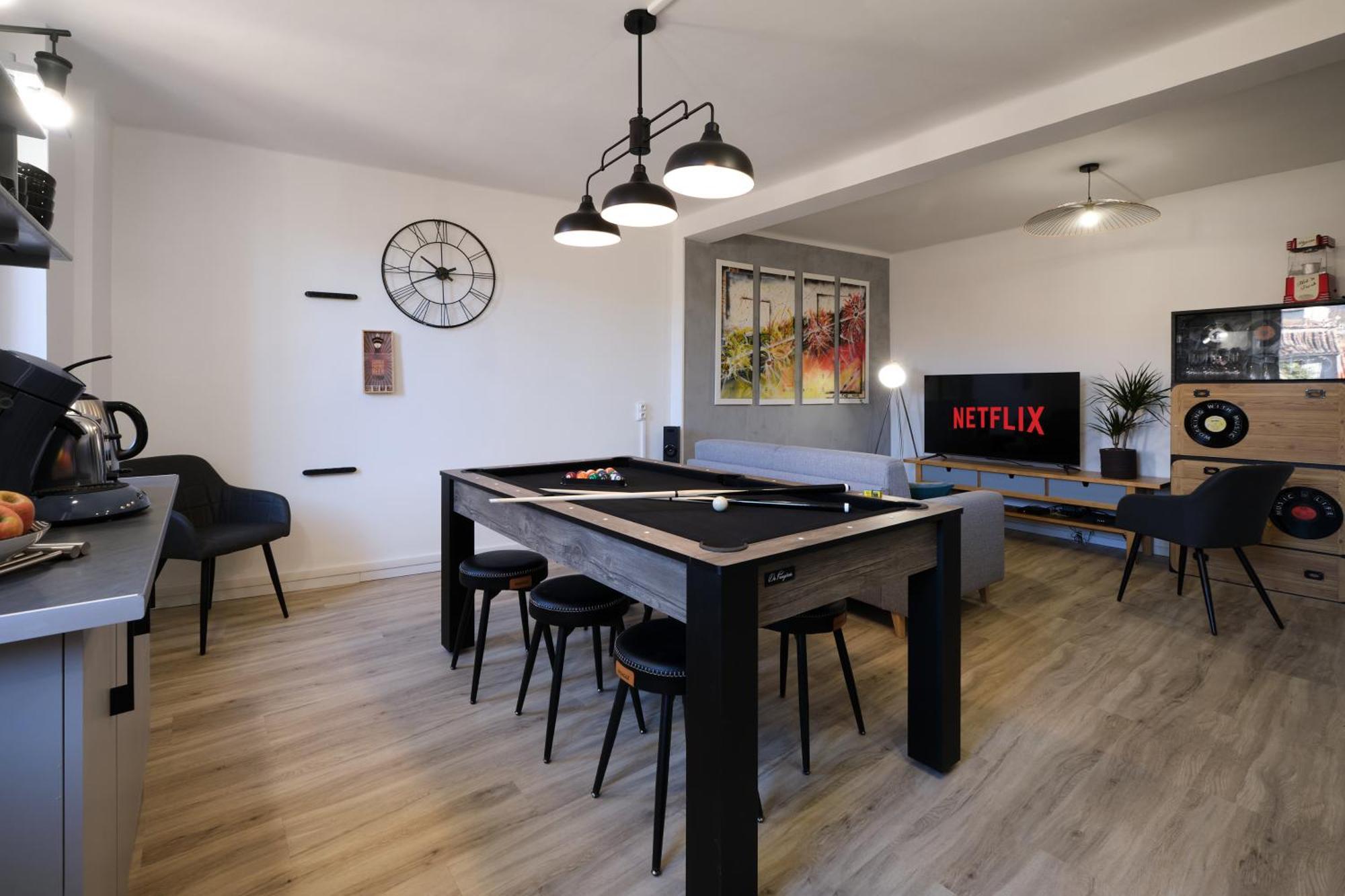 Magnifique*T4*Centre Ville*Wifi*Billard*Netflix* ลิโมว์ ภายนอก รูปภาพ